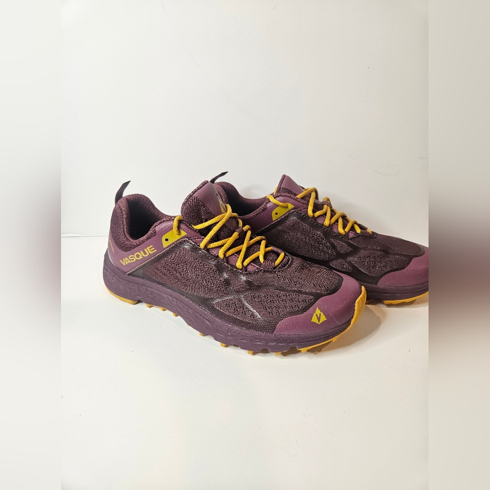 Vasque Hiking Shoes! Women's size 8 Adventure
